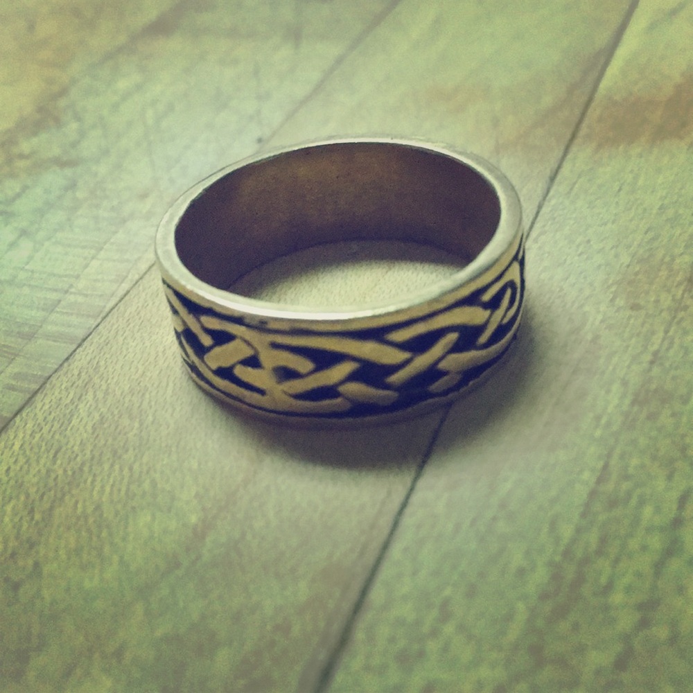 Vintage Celtic Braid Men’s Brass Ring - Picture 1 of 2